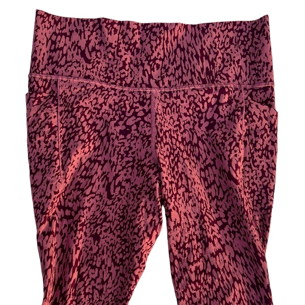 Athleta leggings Salutation Stash Pocket 7/8 in Tawny Rose and Burgundy XL Euc